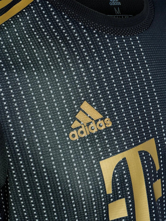 BAYERN MUNICH 21/22 Away Jersey